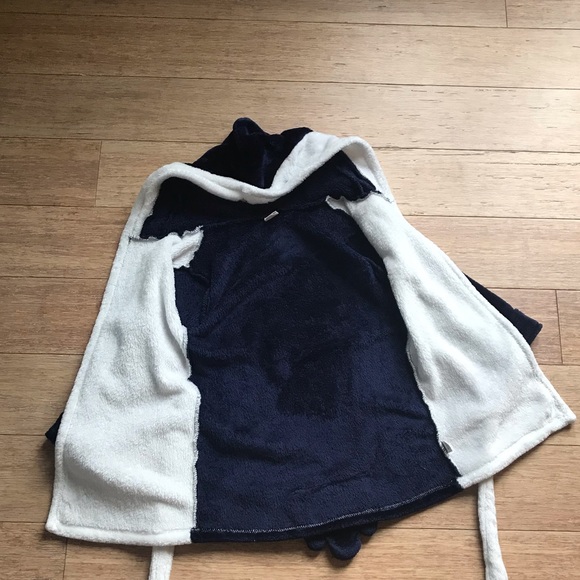 Penguin Toddler Bathrobe - Picture 7 of 13